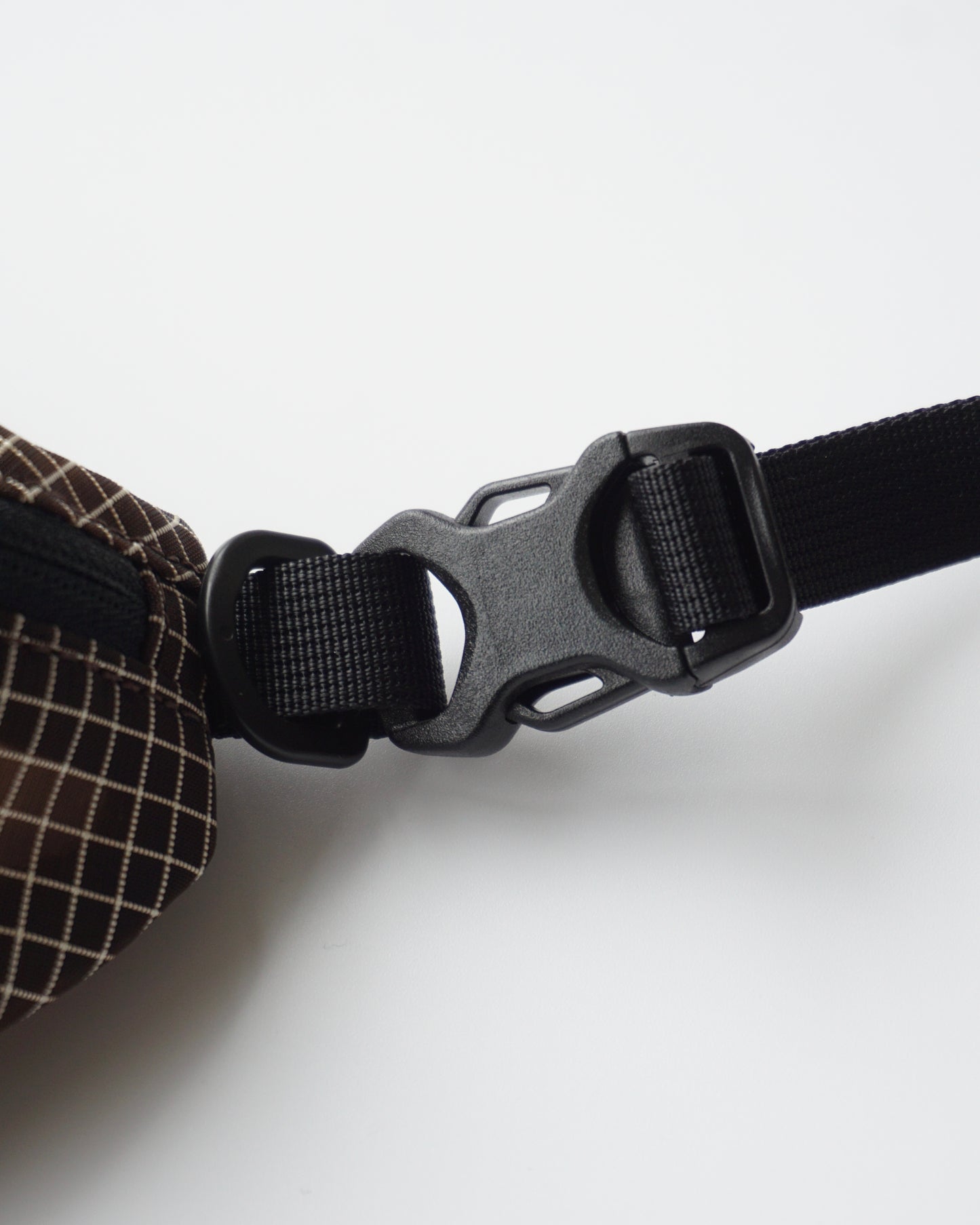 STAN Product mini mesh waist bag