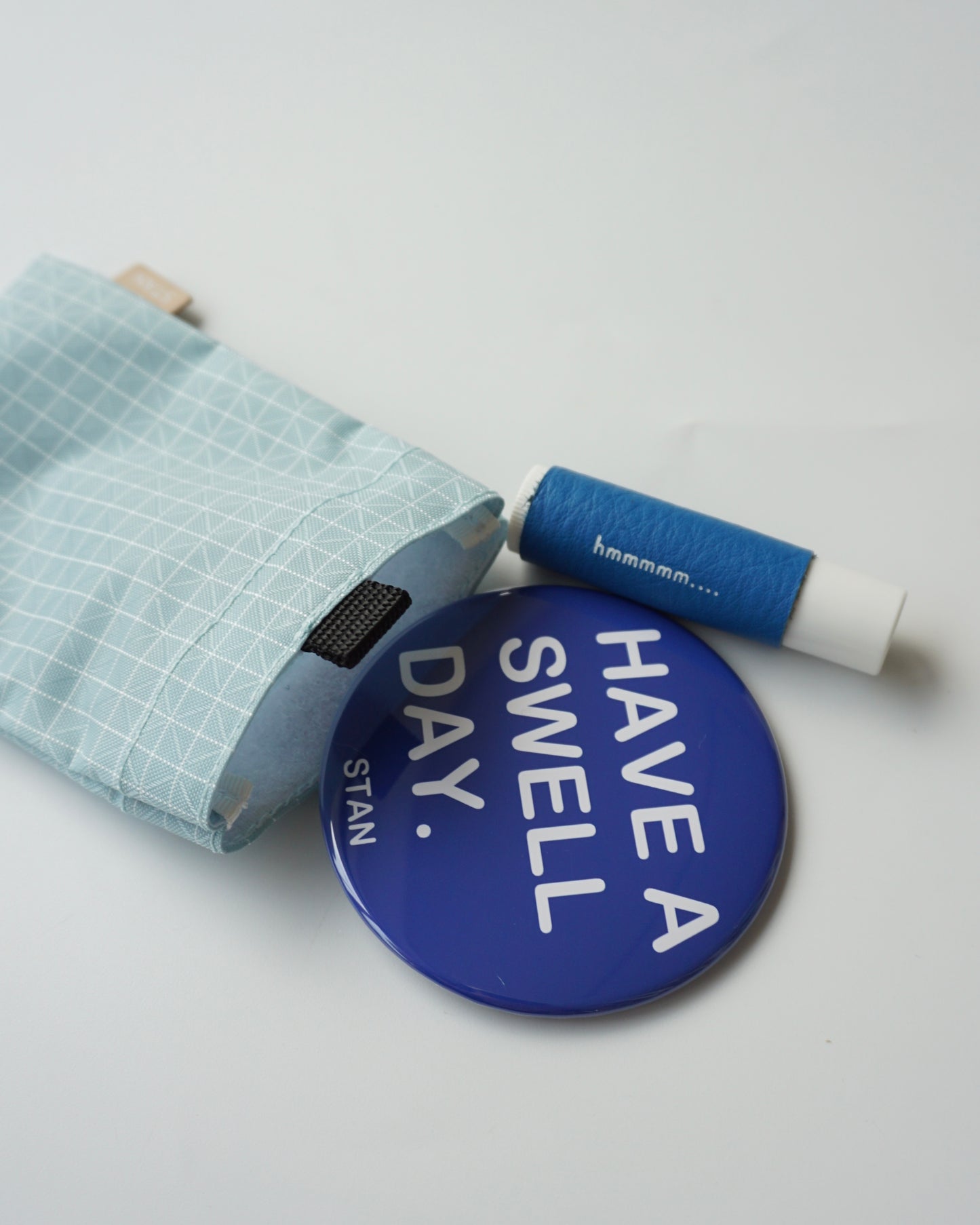 STAN Product Grid velcro purse