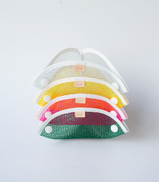〈Leftovers Product〉 triangle tray-mesh