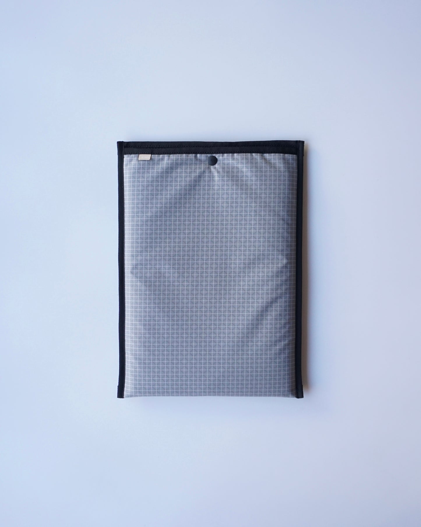 STAN Product Laptop case- Grid -
