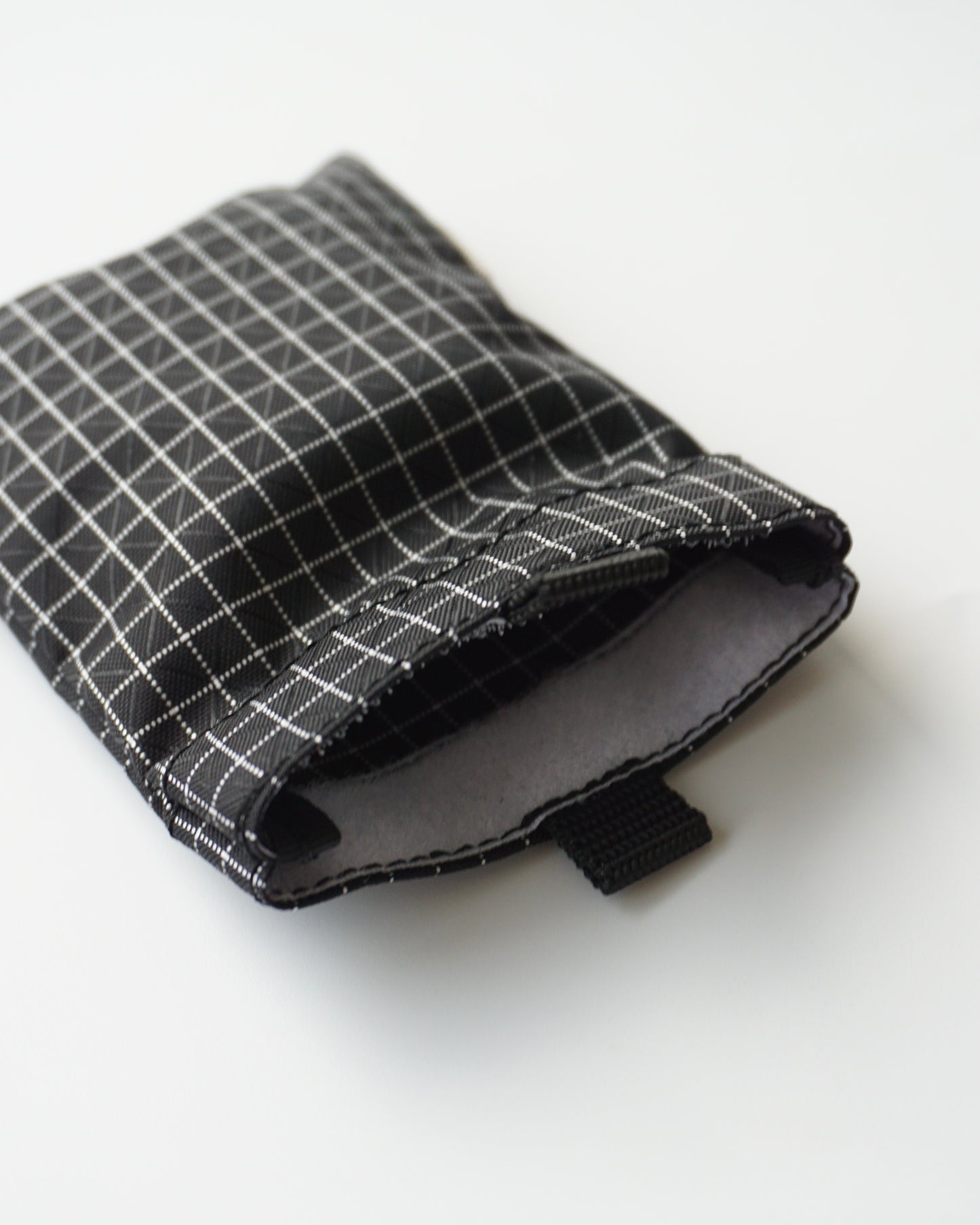 STAN Product Grid velcro purse