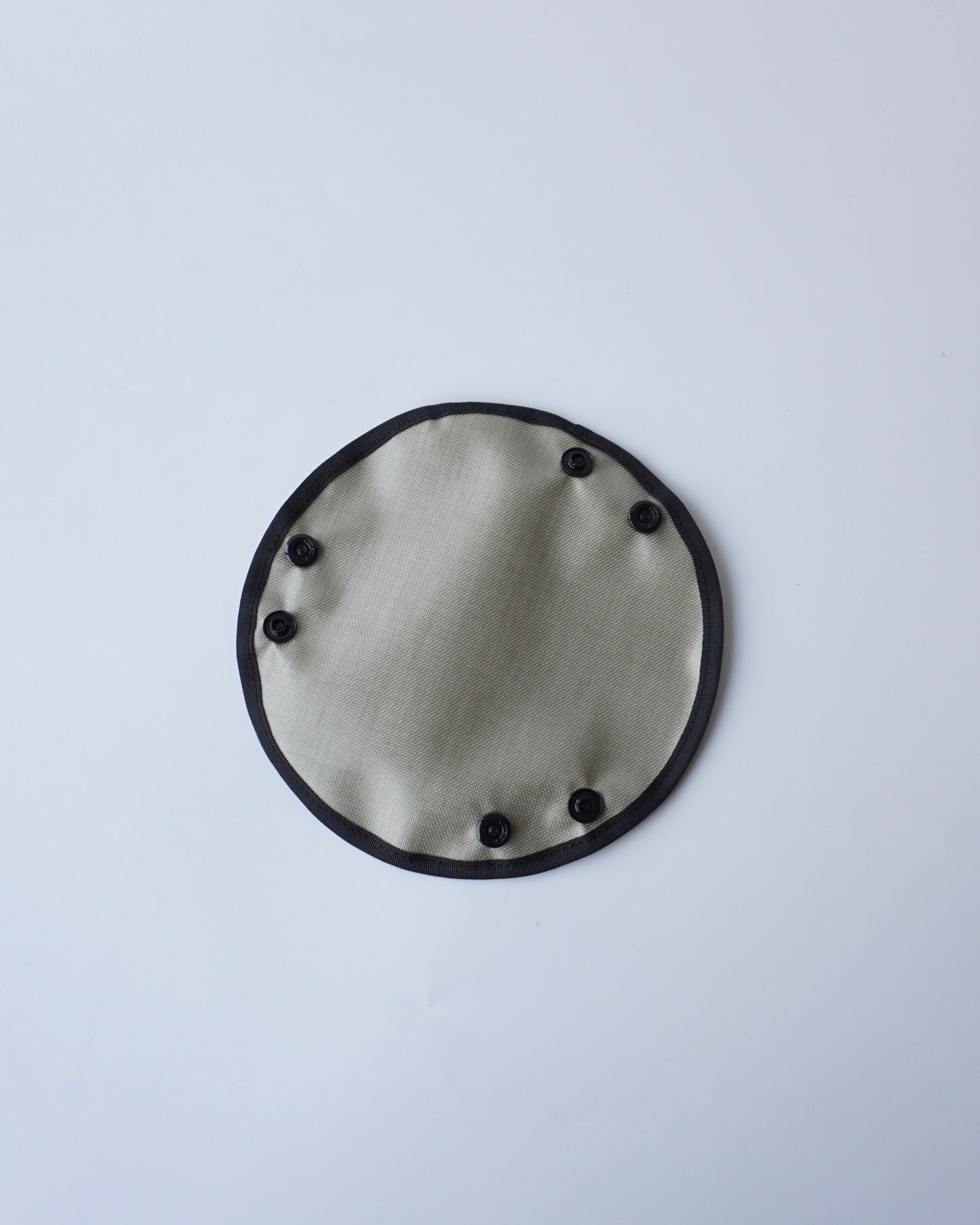 〈Leftovers Product〉 triangle tray