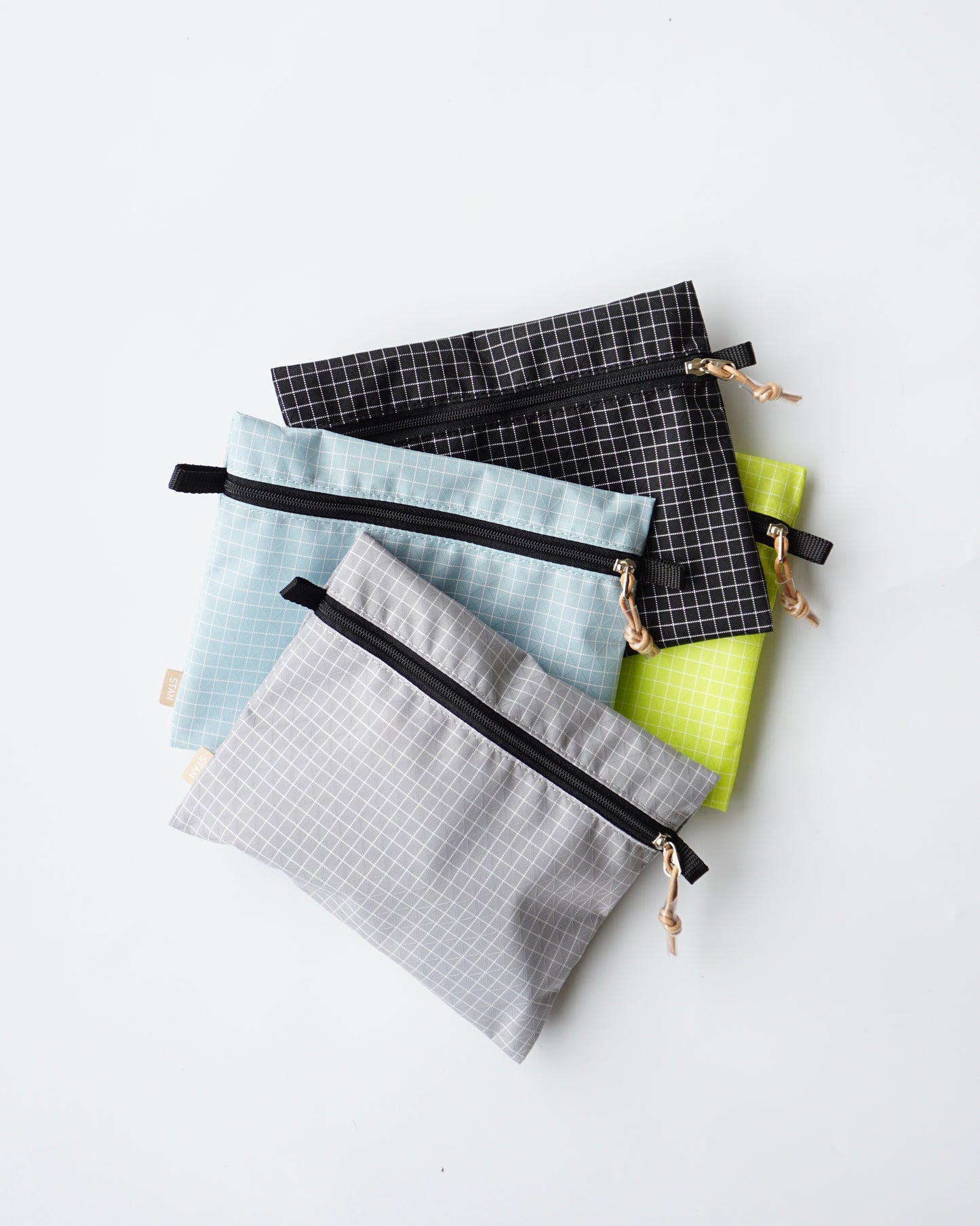 STAN Product Grid multi pouch